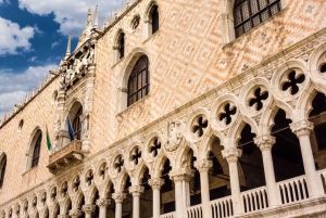 Venice: Doge's Palace small group tour with a local guide