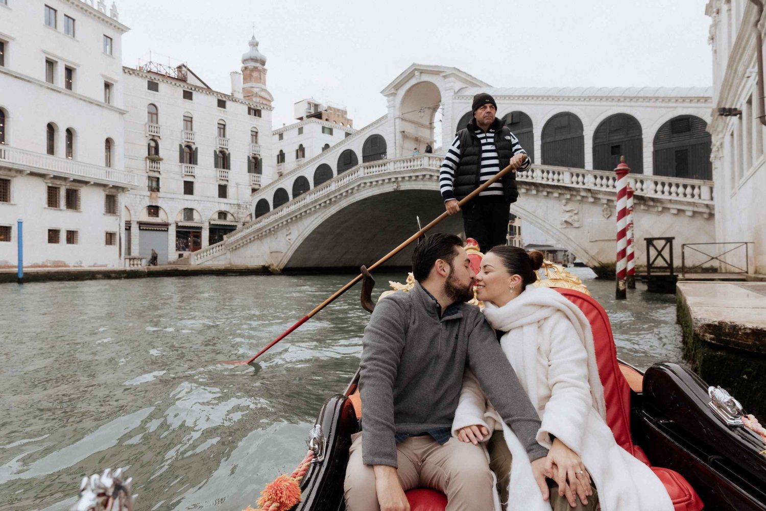 Venezia da Sogno: Servizio Fotografico Esclusivo per Coppie Innamorate