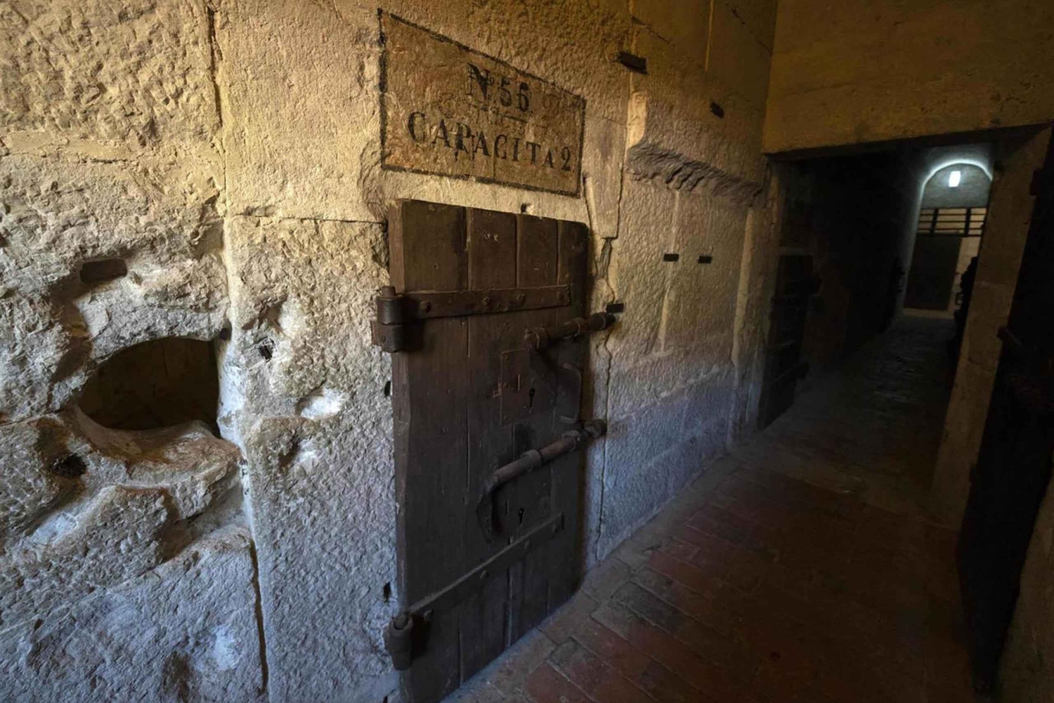 Explora el Palacio Ducal: Escalera de Oro, Puente, Cárceles