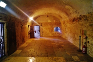 Explora el Palacio Ducal: Escalera de Oro, Puente, Cárceles