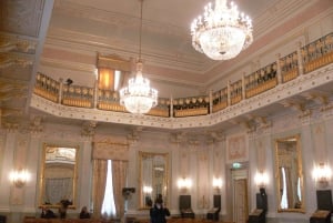 Explora La Fenice: Óperas icónicas y obras maestras modernas