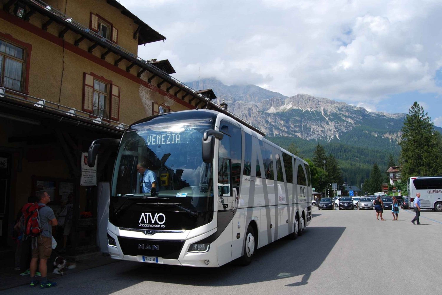 Service de bus express : De Venise à Cortina