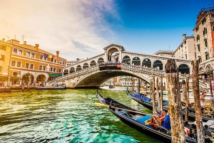 Venice Walk & Gondola Ride: Rialto to Grand Canal