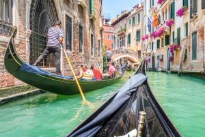 Venice Walk & Gondola Ride: Rialto to Grand Canal