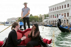 Venice Walk & Gondola Ride: Rialto to Grand Canal