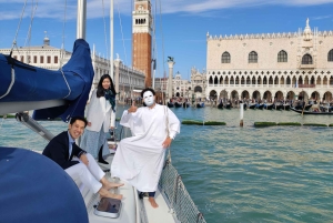 Experiência gastronómica num passeio de barco de luxo em Veneza