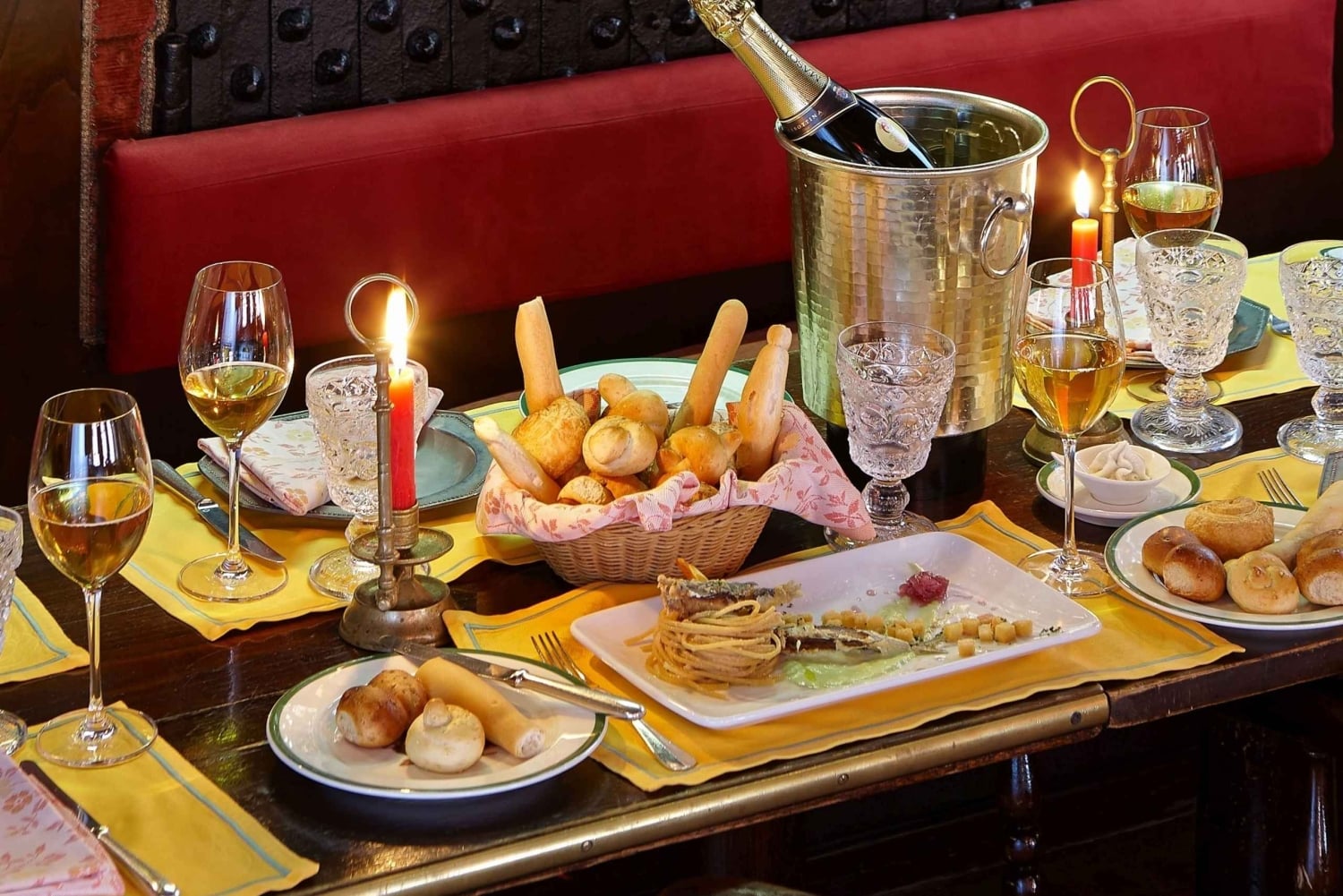 Dîner élégant à Venise avec accords mets et vins en quatre plats