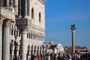 Från Gardasjön: Heldags guidad gruppresa till Venedig