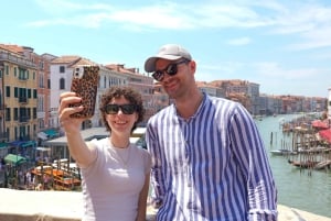 Venezia: tour di gruppo guidato di un giorno dal Lago di Garda
