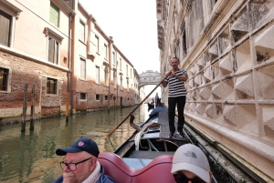 Venezia: tour di gruppo guidato di un giorno dal Lago di Garda