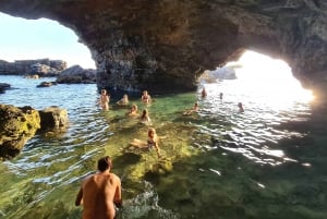 La Spezia: Excursión en kayak y cuevas al atardecer, baño y aperitivo