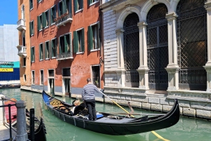 Da Milano: tour guidato di un giorno a Venezia con giro in barca