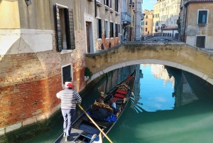 Da Milano: tour guidato di un giorno a Venezia con giro in barca