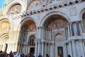 Da Milano: tour guidato di un giorno a Venezia con giro in barca