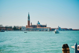 Venise : Tour en bateau panoramique de Murano et Burano avec soufflage de verre