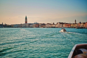 Venise : Tour en bateau panoramique de Murano et Burano avec soufflage de verre