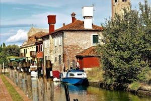 From Venice: Murano and Burano Private Tour with Transfer