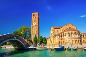 From Venice: Murano & Burano Guided Tour by Private Boat