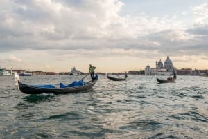 From Venice: Murano & Burano Guided Tour by Private Boat