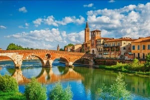 Desde Venecia: Excursión a Verona y Crucero por el Lago de Garda