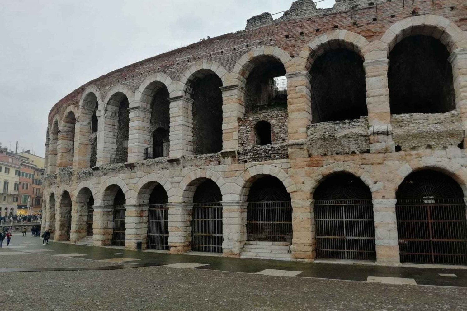 From Venice: Verona Walking Tour with Transportation