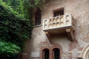 Von Venedig aus: Verona Rundgang mit Transport