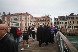 Gondola Ride & Venice walking tour