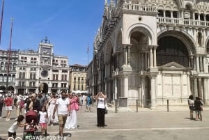 Gondola Ride & Venice walking tour