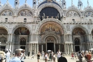 Gondola Ride & Venice walking tour