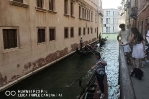 Gondola Ride & Venice walking tour