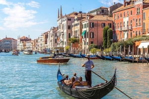 Giro in gondola e tour a piedi di Venezia