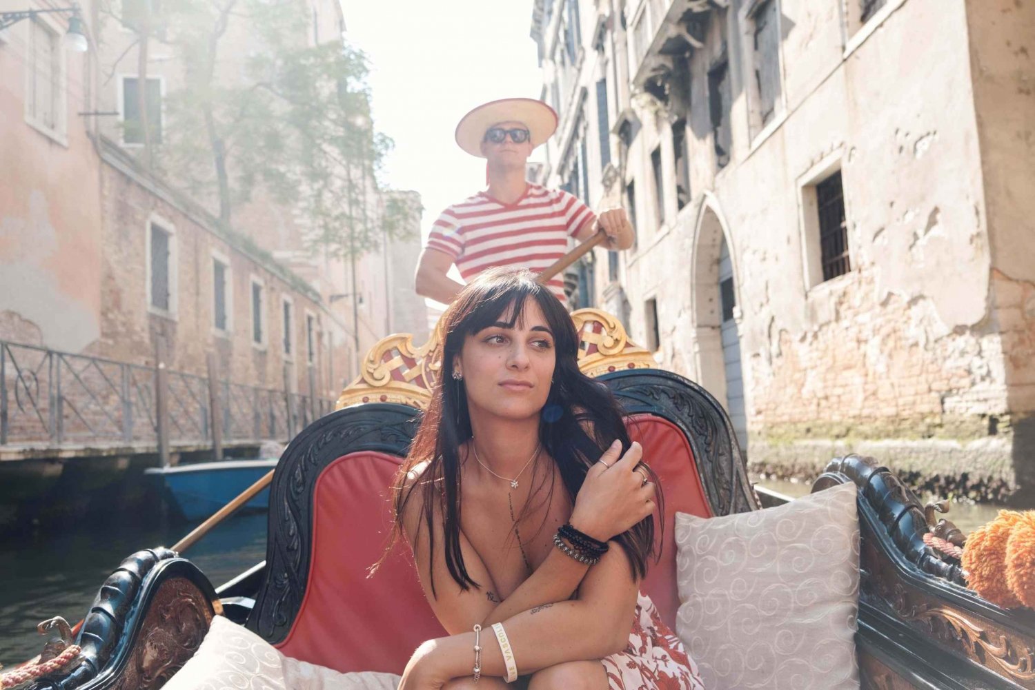 Private Photoshoot of Your Gondola Ride in Venice