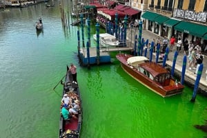 Gondola Serenade: Romance on Venetian Waters Private