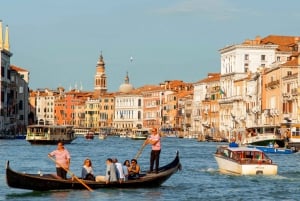 Gondola Serenade: Romance on Venetian Waters Private