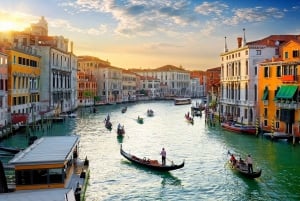 Gondola Serenade: Romance on Venetian Waters Private