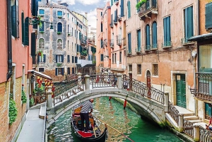 Venice: Guided Walking Tour and Gondola Ride