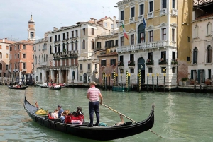 Venice: Guided Walking Tour and Gondola Ride