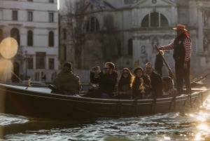 Venice: Grand Canal Gondola Serenade with Carnival Mask