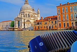 Venice: Grand Canal Gondola Serenade with Carnival Mask