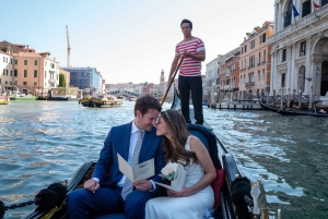 Grande Canal: Renova os teus votos de casamento numa gôndola veneziana
