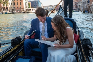 Grande Canal: Renova os teus votos de casamento numa gôndola veneziana