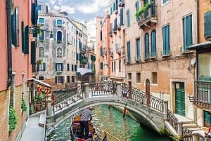 Verborgen Venetië: Wandeltour over het Canal Grande en gondeltocht
