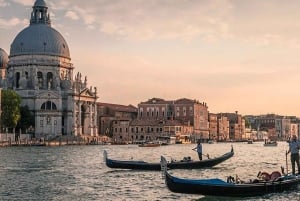 Verborgen Venetië: Wandeltour over het Canal Grande en gondeltocht
