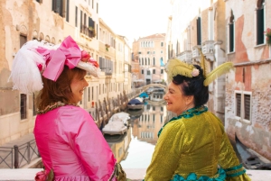 Historical Costume in Venice for 24 hours