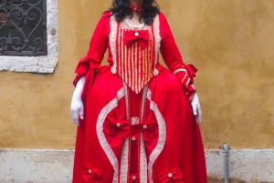 Historical Costume in Venice for 24 hours