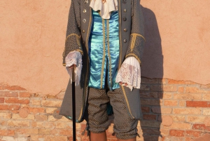 Historical Costume in Venice for 24 hours