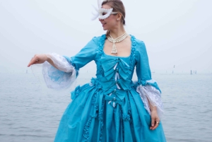 Historical Costume in Venice for 24 hours
