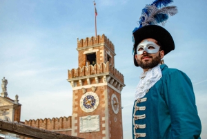 Historical Costume in Venice for 24 hours
