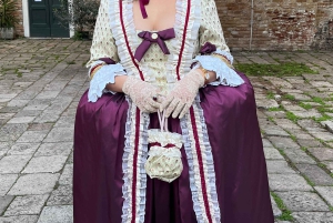 Historical Costume in Venice for 24 hours