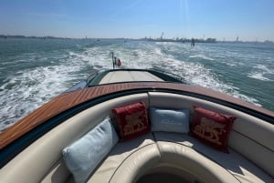 Rejs wycieczkowy luksusową łodzią - Riva Aquariva Venice Yacht